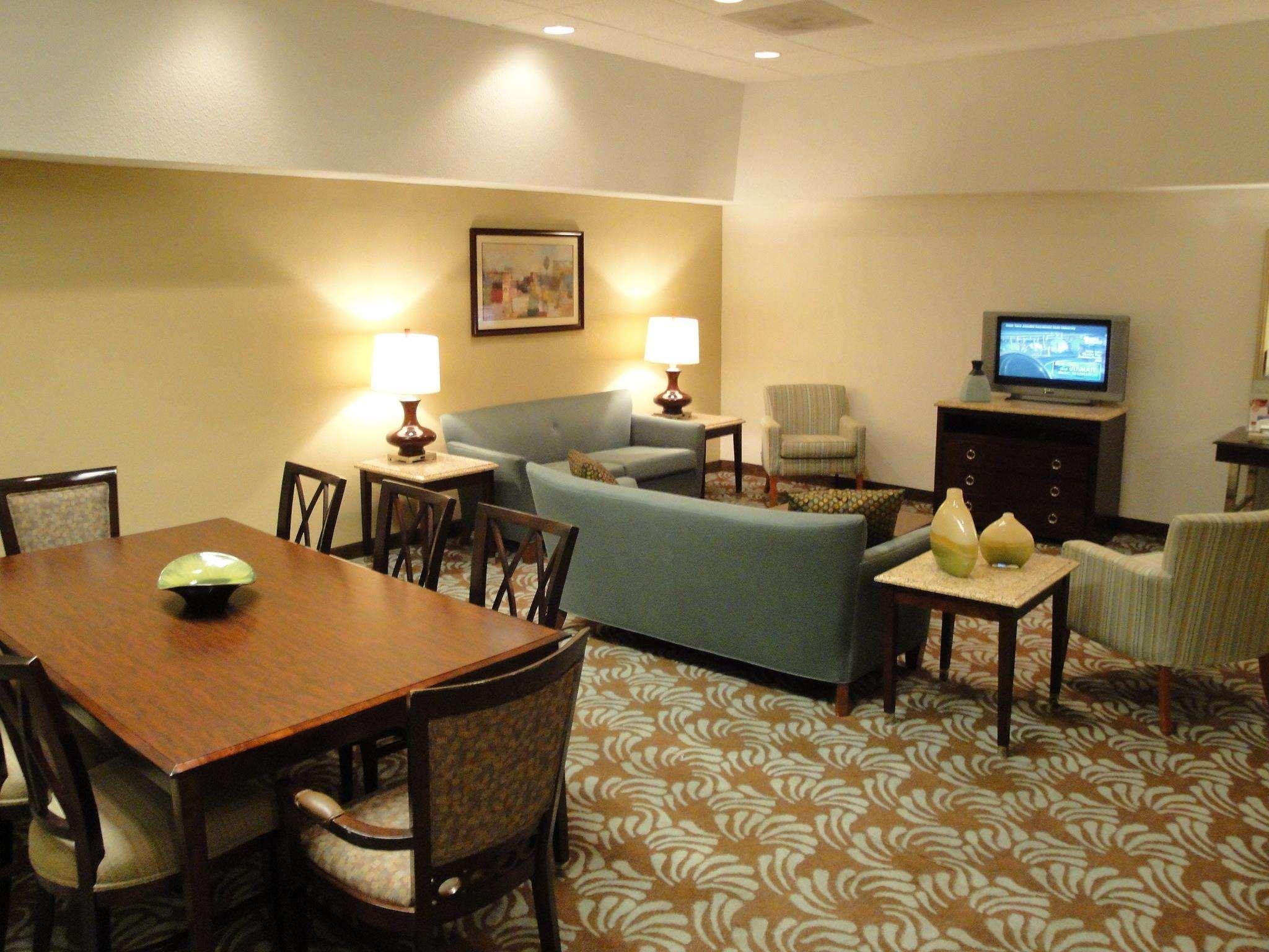 Doubletree By Hilton Augusta Ξενοδοχείο Δωμάτιο φωτογραφία